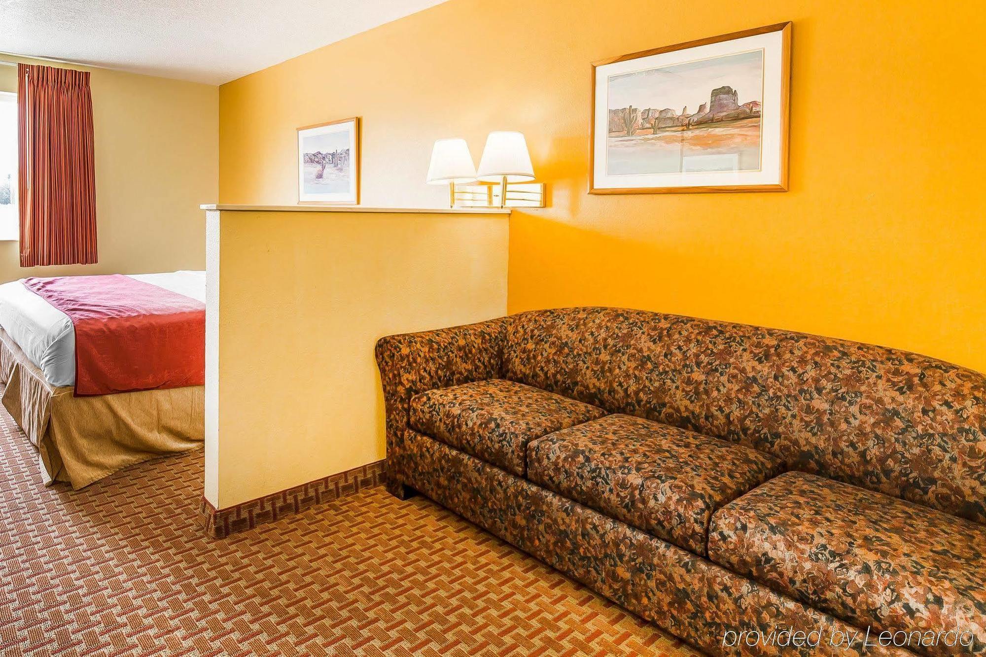 Rodeway Inn & Suites Monticello Exteriör bild